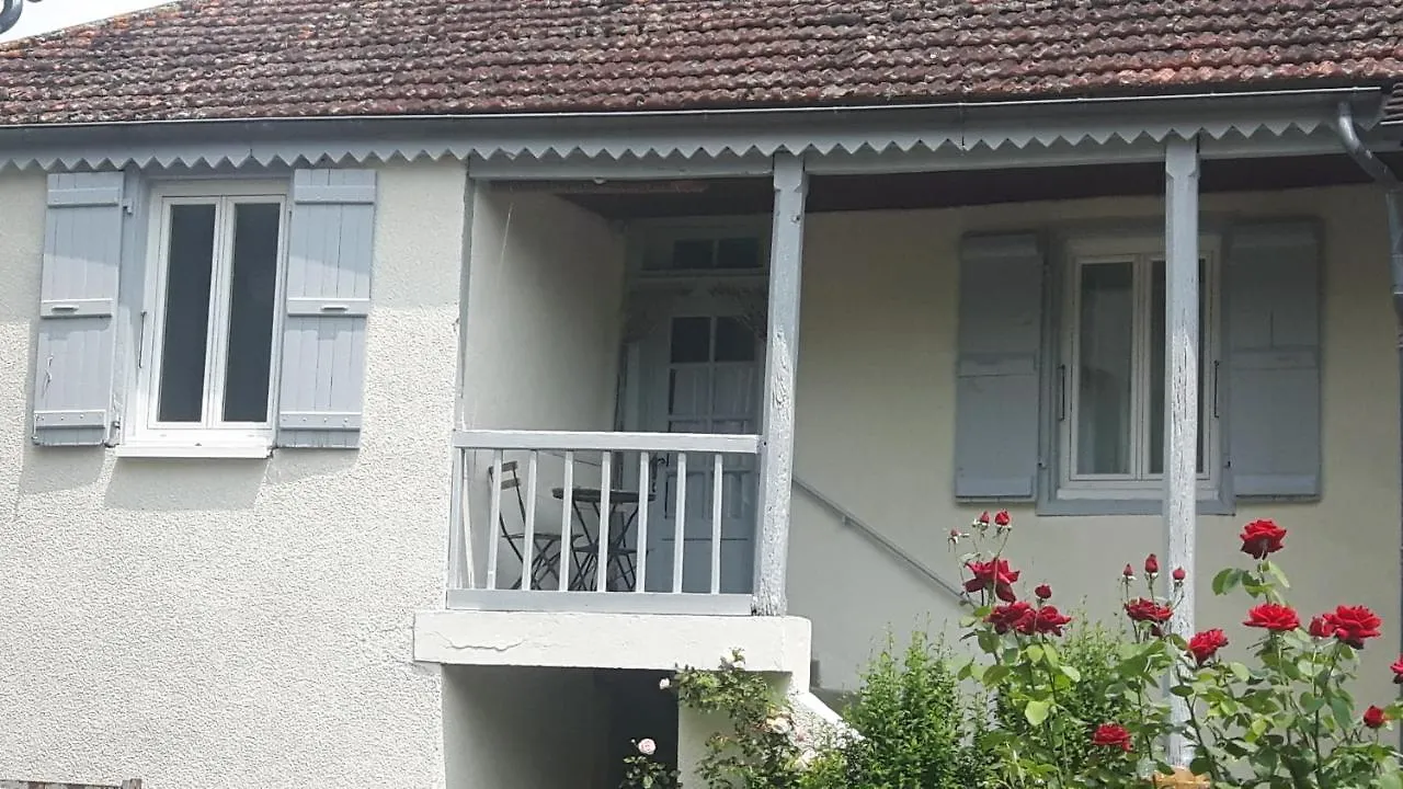 Holiday home Charmante Maison Lotoise Bretenoux